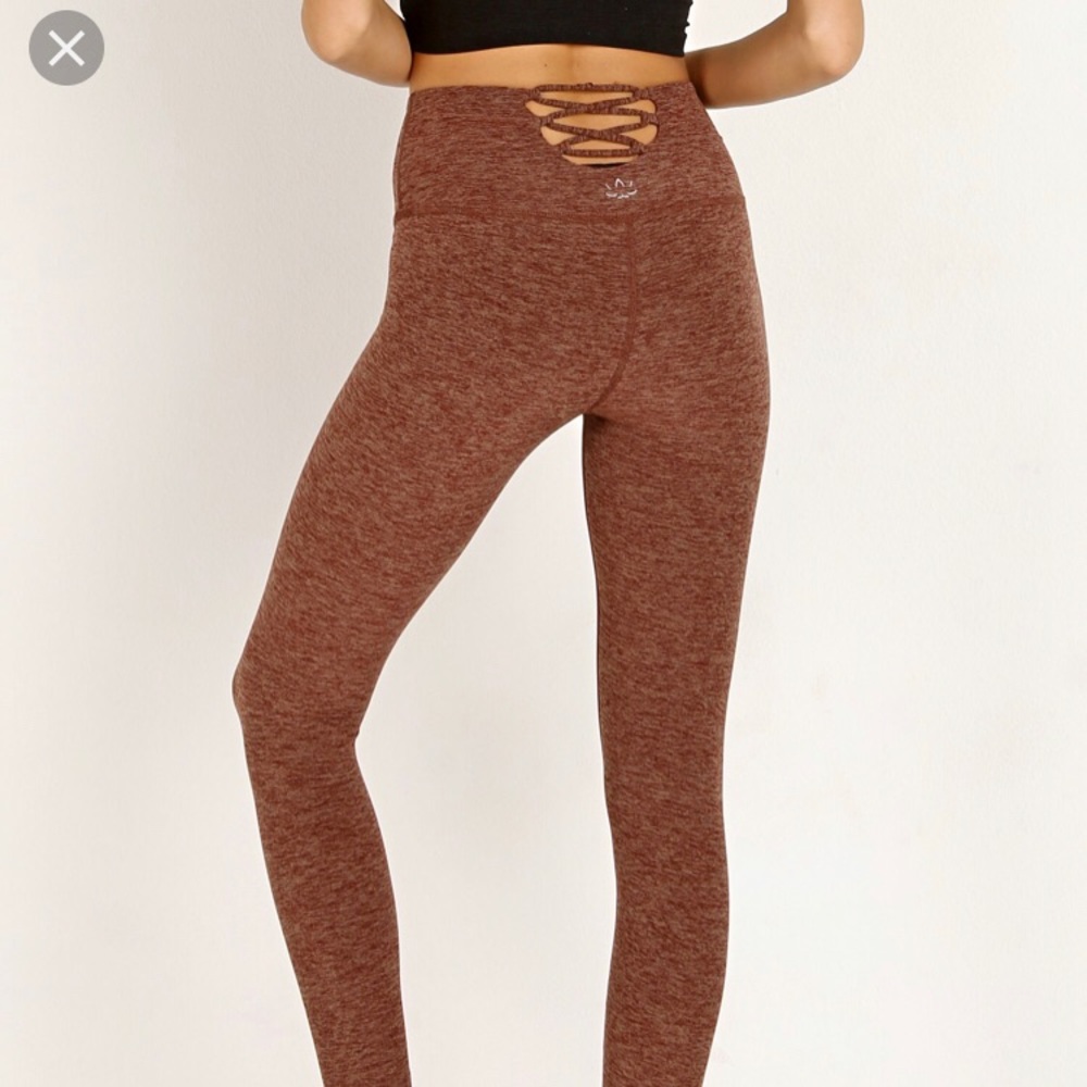NWT beyond yoga across the strap HW midi legging